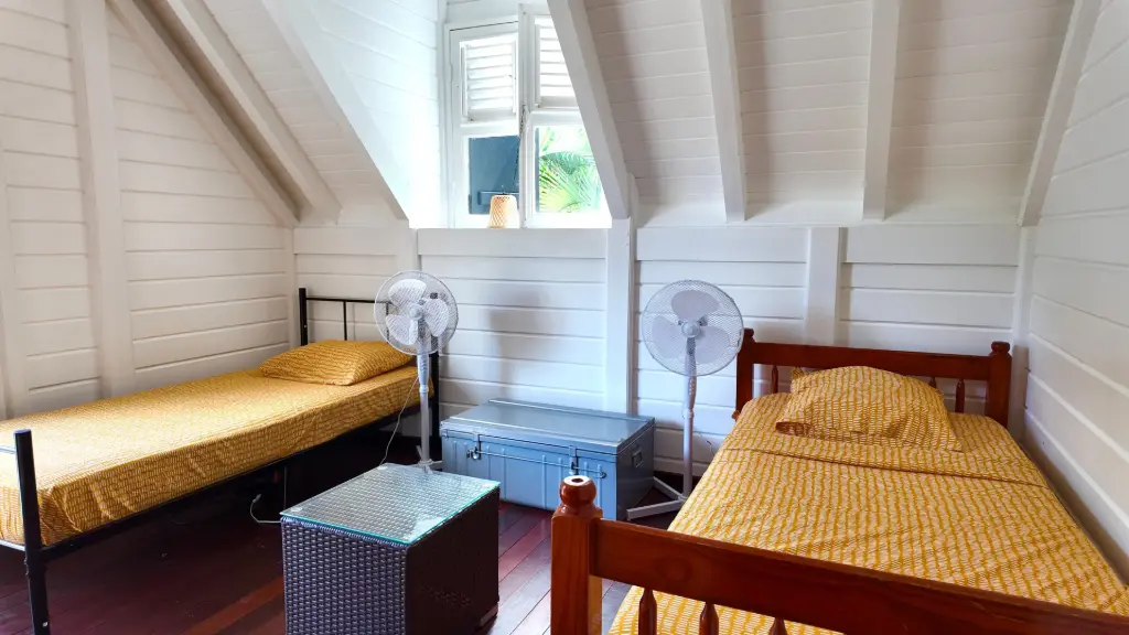 Lit simple 3 (Dortoir garçon)