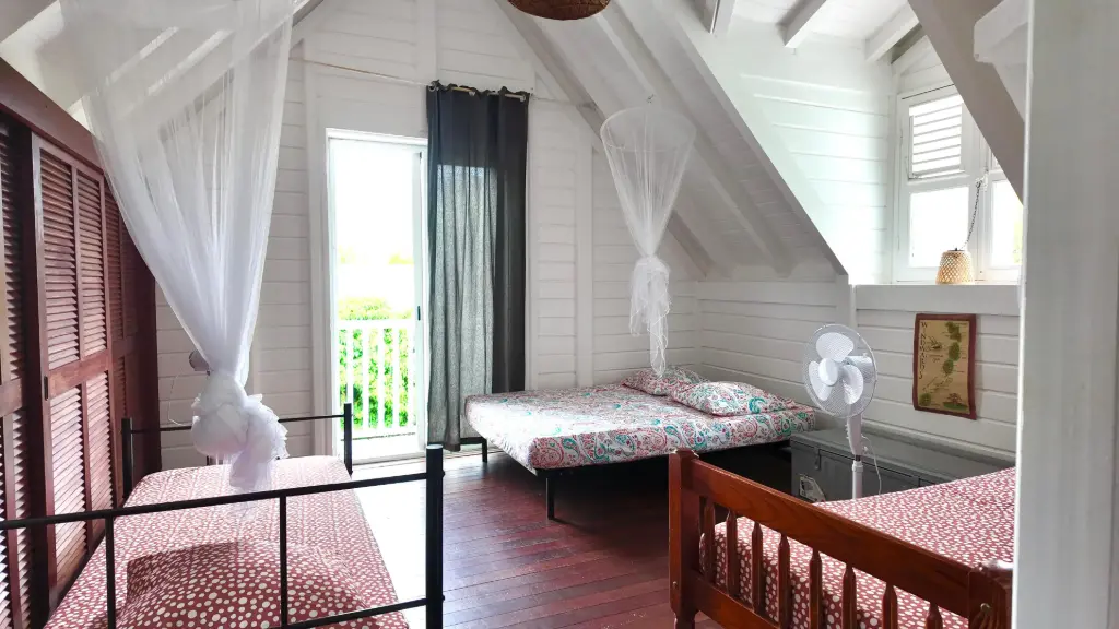 Lit simple 7 (Dortoir fille)